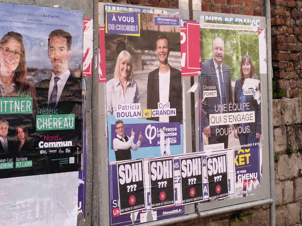 Affiches des élections départementales pour le canton de Douai 2021
