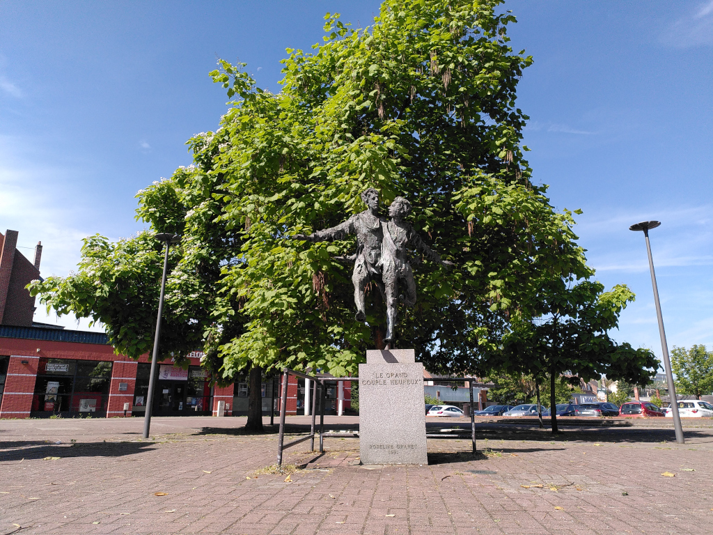 Photographie du parvis avant son réaménagement