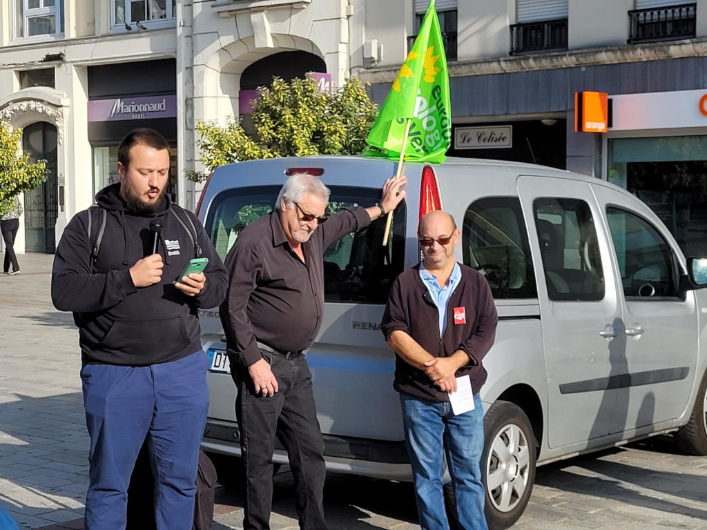 Photographie du rassemblement.