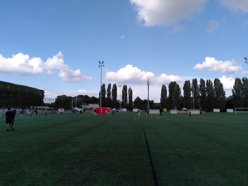 Photographie du terrain de football du stade Demeny à Douai